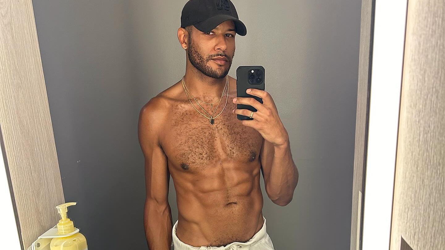 Jeffrey Bowyer-Chapman Gets Arty with Latest Thirst Traps