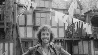 Tim Curry Reflects on Risk, Identity, and Liberation in Candid Interview